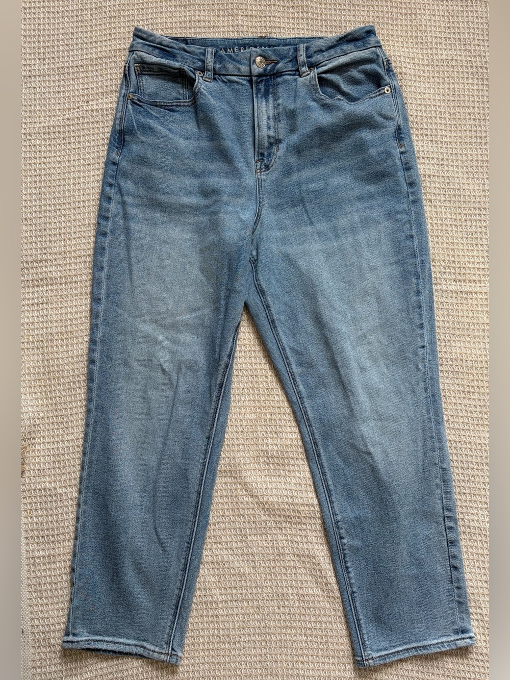 American Eagle Curvy Mom Jeans 8 Short